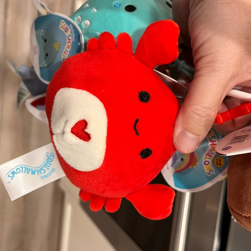 Squishmallow Carlos clip red crab 🦀 nwt valentines heart
